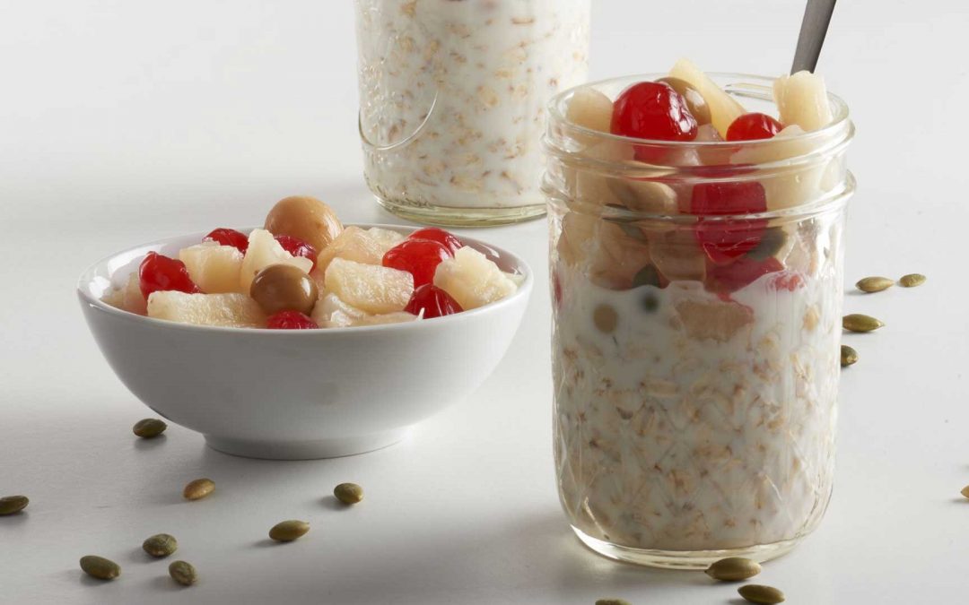 Frascos de Avena Casera con Cóctel de Frutas Del Monte®