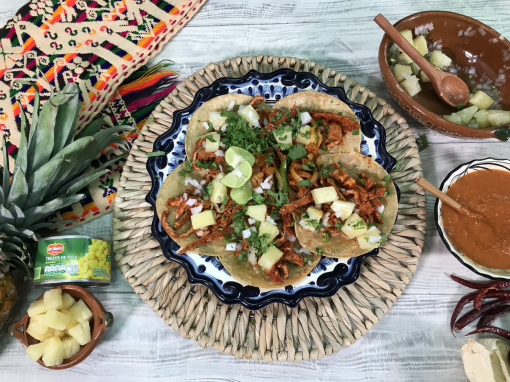 Tacos al pastor con Piñas Del Monte Frutas®